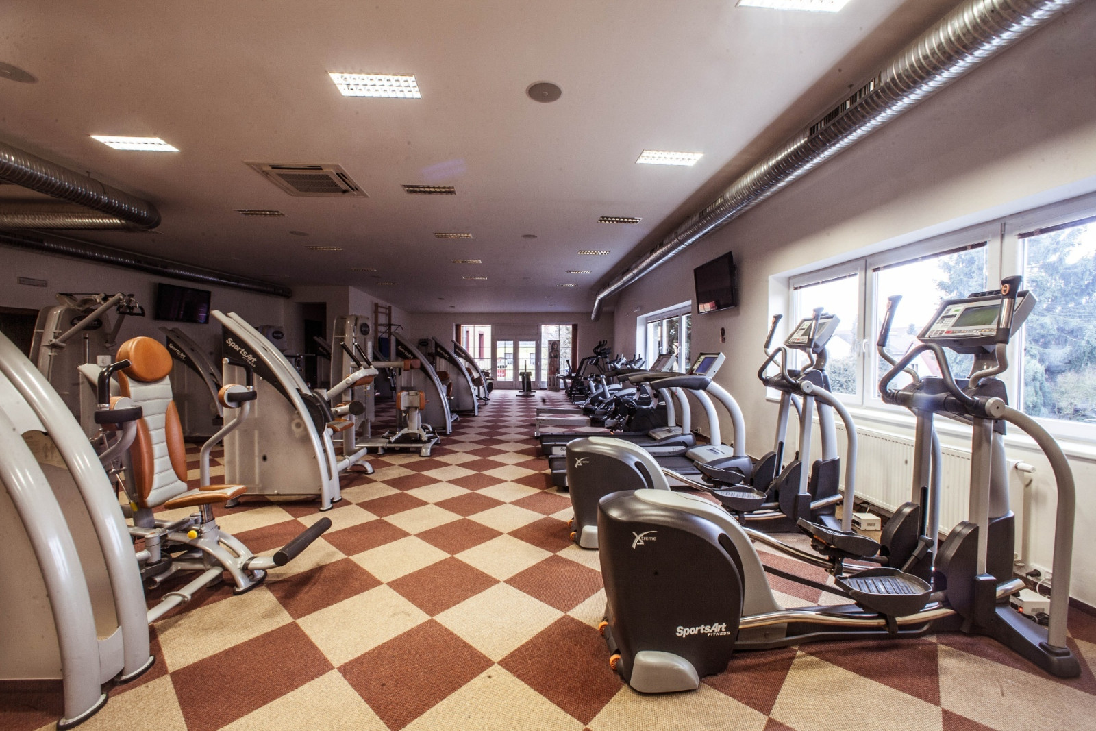 Fitnesscentrum Sport World Dvůr Králové nad Labem